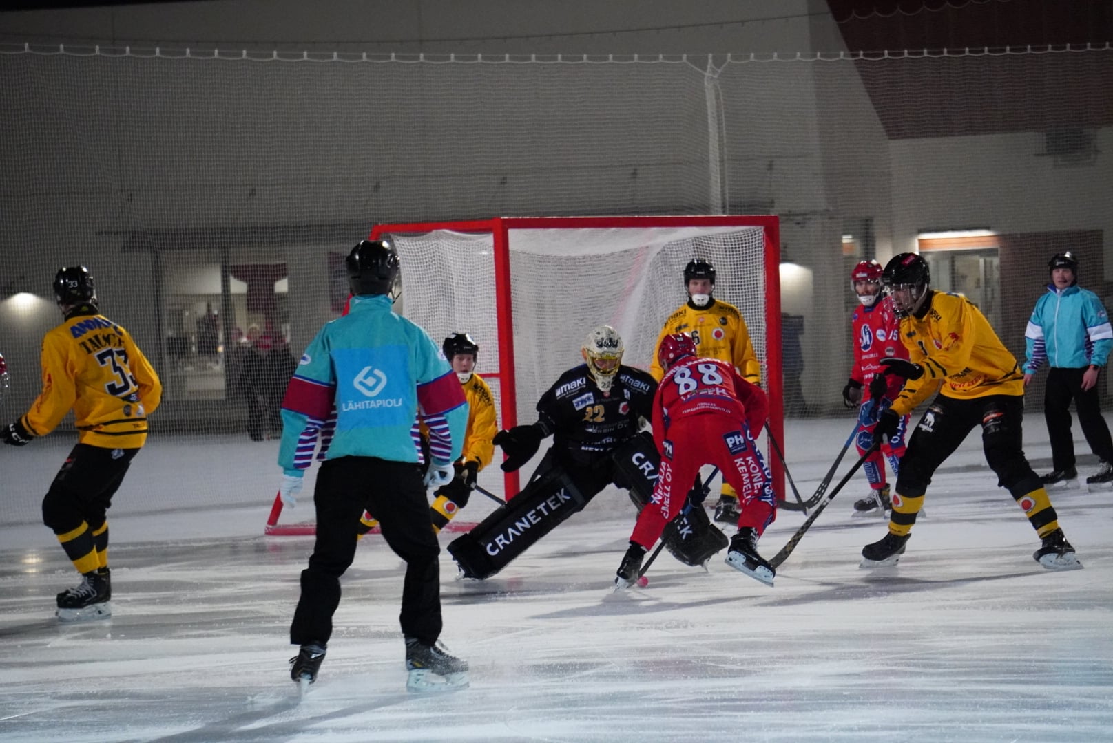 2027 BL Saku pyrkii maalille